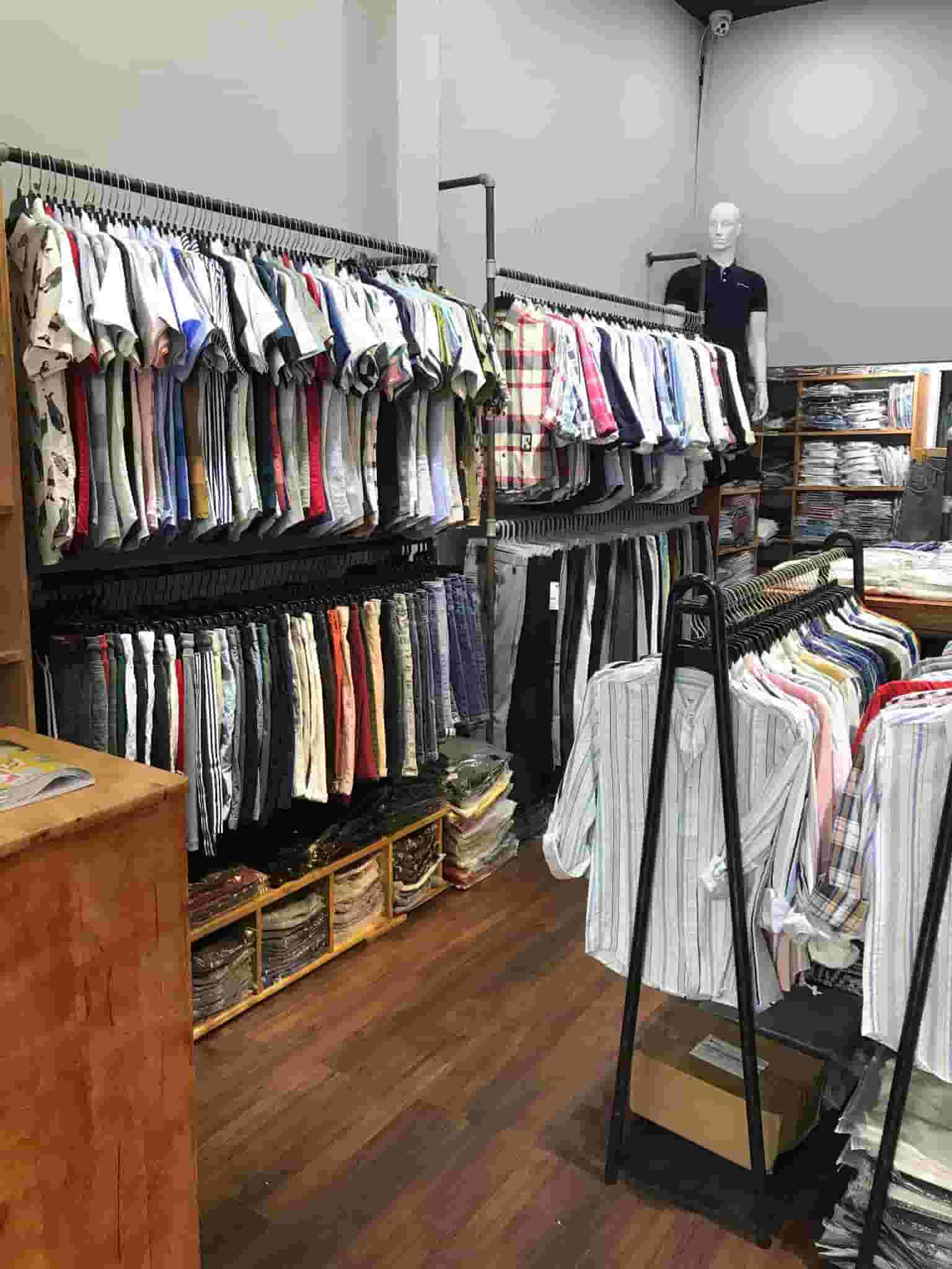 Cửa hàng quần áo nam 1989 Shop cực chất ở Sài Gòn